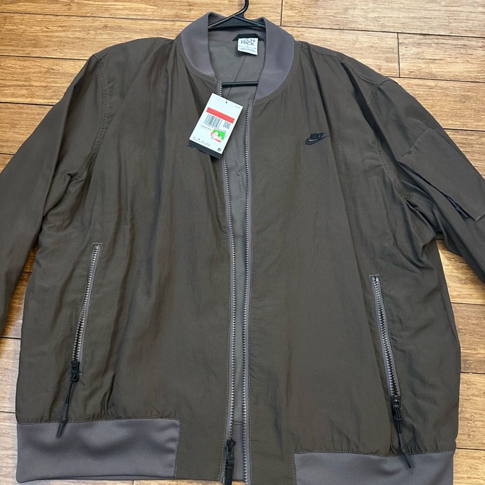 Nike Men's Bomber Jacket in Olive, Brand New w/ Tags